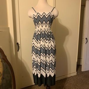 5th & Love Zig Zag Dress